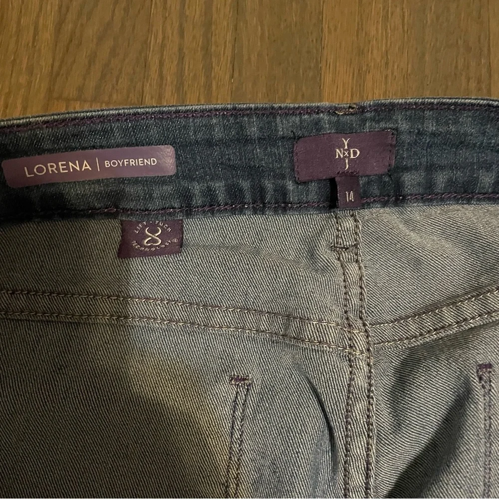 NYDJ Lorena Boyfriend - Picture 4 of 5